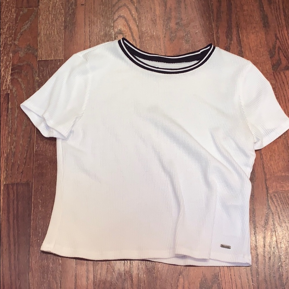 white hollister shirt
